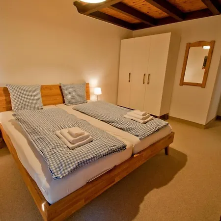 Bellevue, Alpina アパート *